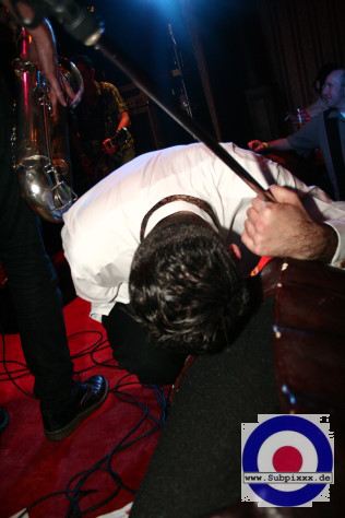 Bee Dee Kay and The Roller Coasters (F) 2. Soundflat Ballroom Bash - McCormacks Ballroom, Leipzig 24. Oktober 2008 (28).jpg